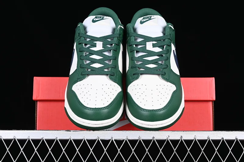 All categories Nk SB Dunk series Nk SB Dunk Low low-top sneakers C version Nk Dunk Low "Gorge Green" retro white and green SB low-top sports and leisure sneakers DD1503-300
